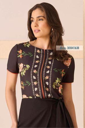 Blusa Baby Look Romantica Com Detalhe Vivo