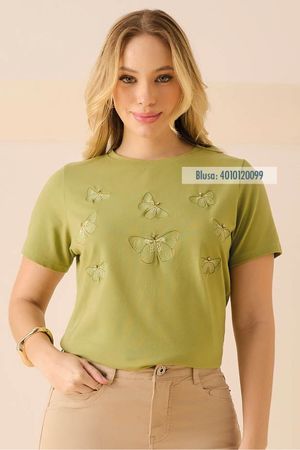 Blusa Tshirt Com Borboletas Bordadas