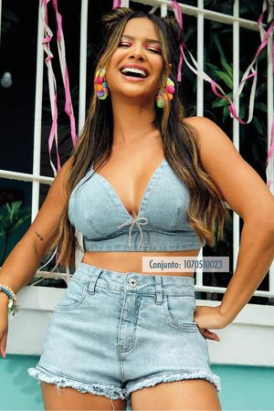 Conjunto Top E Hotpants