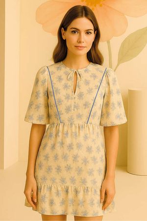 Vestido Curto Com Manga Volumosa