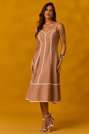 Vestido Midi Com Vieses  Contrastantes