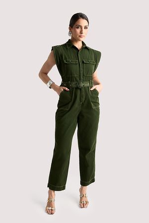 Macacao Com Pespontos Contrastantes