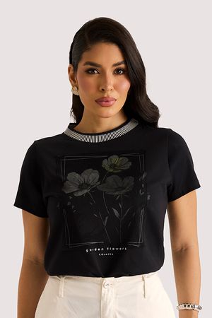 Blusa Tshirt Preta Com Aplicacao Tule