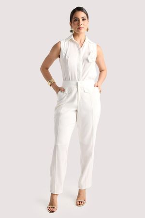 Calca Reta Com Lapelas E Recorte Frontal