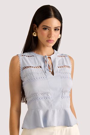 Blusa Regata Com Babado E Bicos