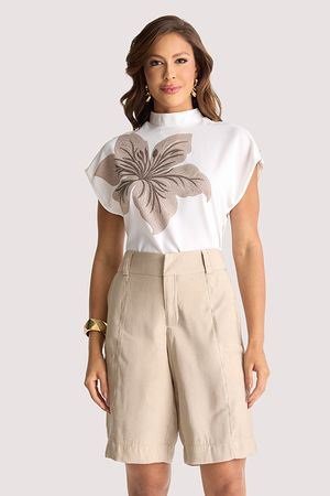 Conjunto De Blusa Com Botoes E Gola Com Bermuda